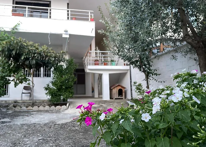 Villa Agalliu City Center
